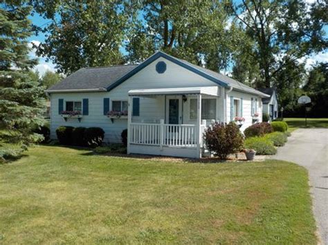 Bay County MI Houses for Sale / 35. $114,900 . 3 Beds; 1 Bath; 989 Sq Ft; 1309 Dunbar St, Essexville, MI 48732. ... Bay County Real Estate Listings 